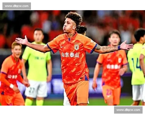 泰山俱乐部严正辟谣克雷桑转会传闻:不实信息扰乱军心